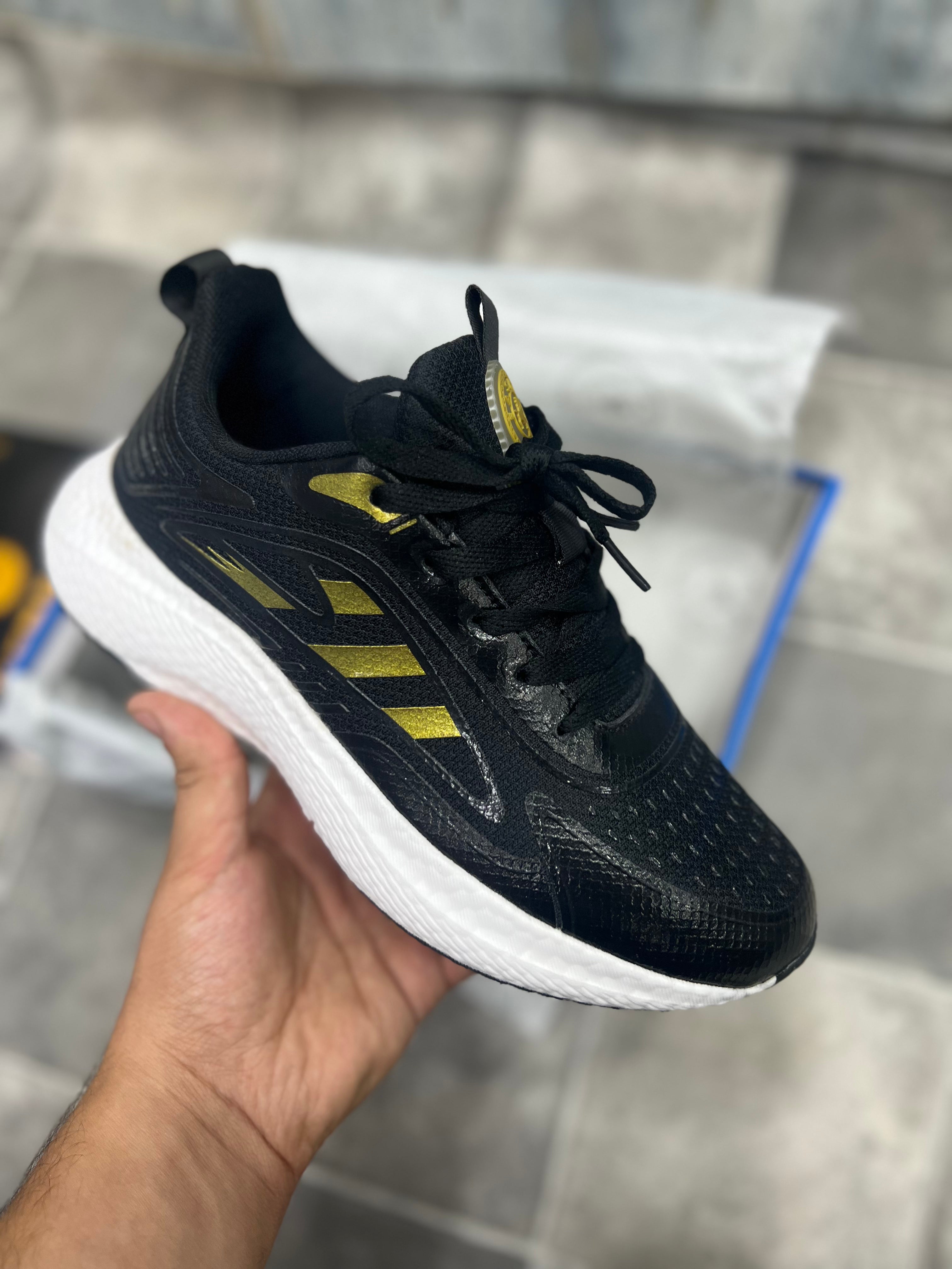 حذاء طبي و رياضي